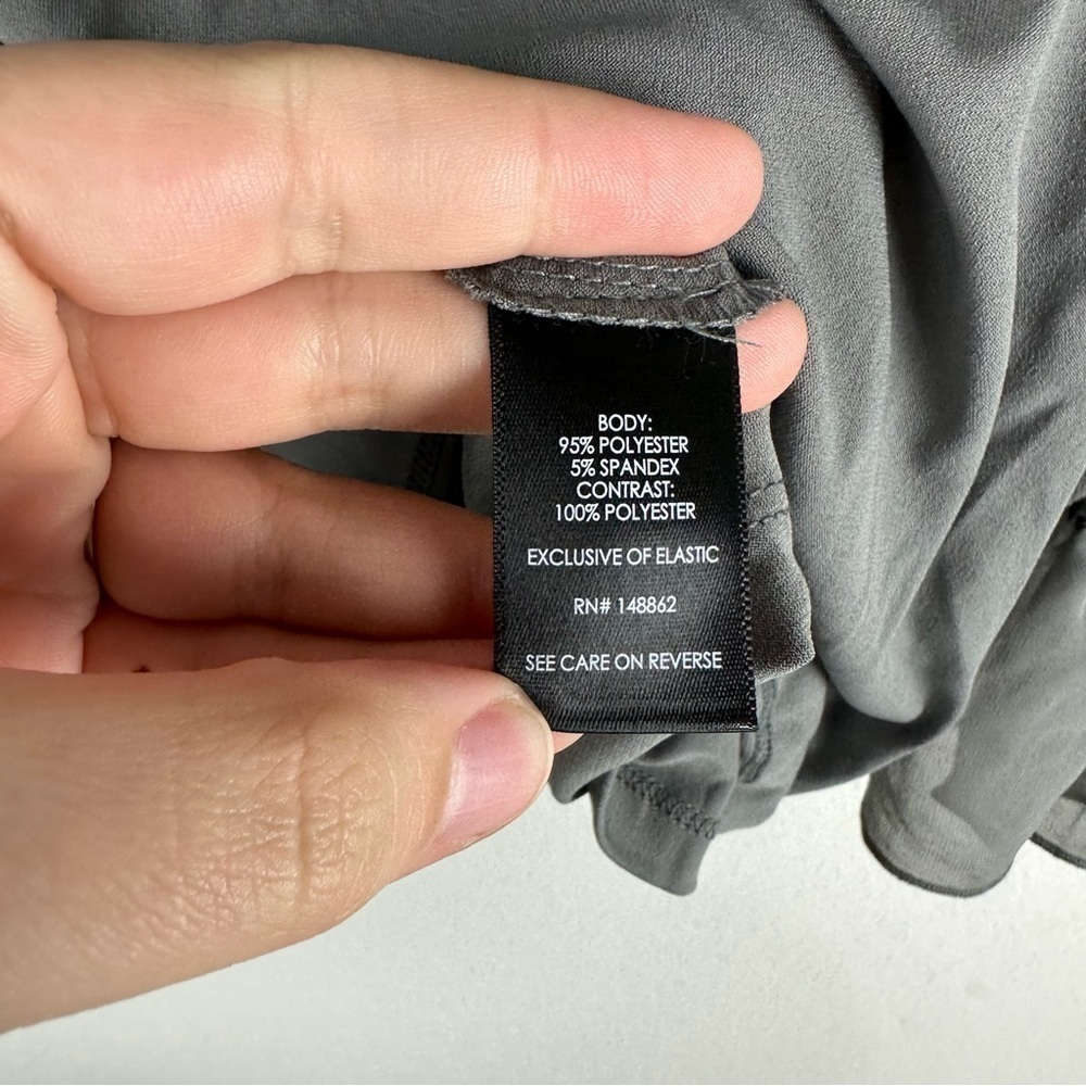 NEW Torrid Gray Studio Knit Off Shoulder Smocked Chiffon Sleeves Swing Top 3X - Picture 6 of 8